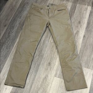 Dockers Khaki Straight-Leg Pants
Men’s